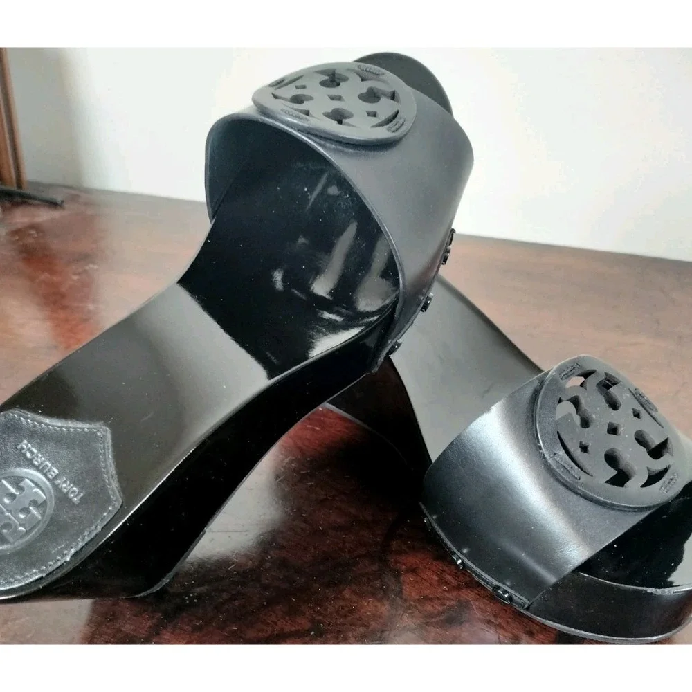Tory Burch Black Leather Cutout Logo Wedge Clogs Sandals Size 7.5M